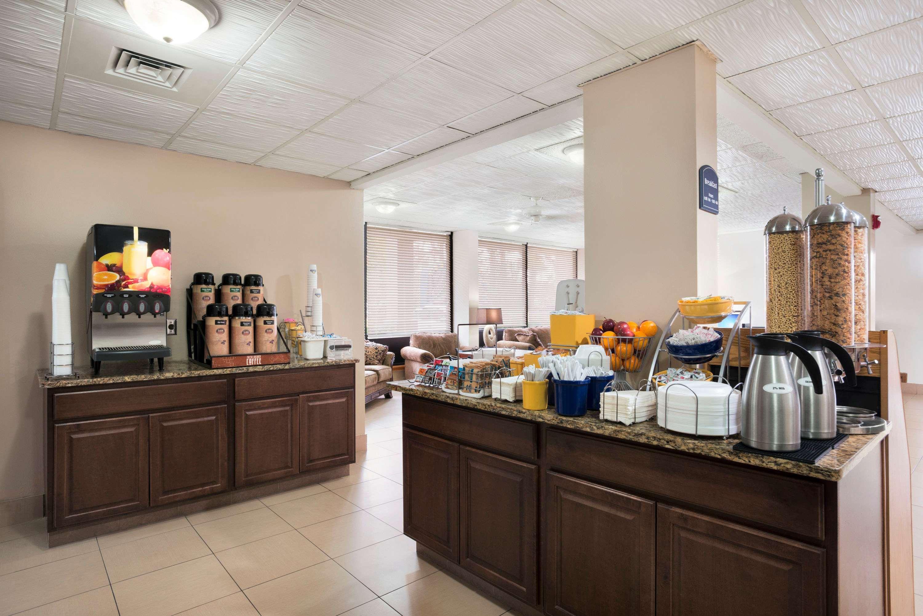 Days Inn By Wyndham Jacksonville Airport Zewnętrze zdjęcie