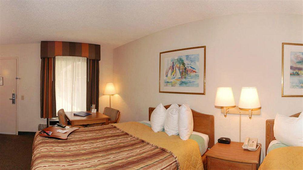 Days Inn By Wyndham Jacksonville Airport Zewnętrze zdjęcie