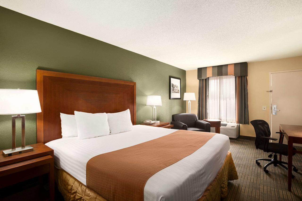 Days Inn By Wyndham Jacksonville Airport Zewnętrze zdjęcie
