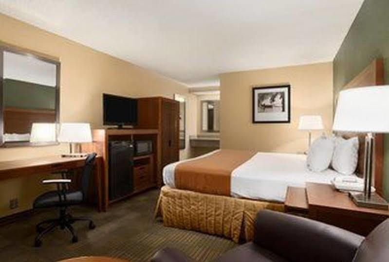 Days Inn By Wyndham Jacksonville Airport Zewnętrze zdjęcie
