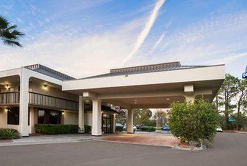Days Inn By Wyndham Jacksonville Airport Zewnętrze zdjęcie